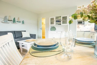 Apartamento vacacional en Nebel con piscina.