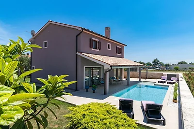 Wunderschöne Villa mit privatem Pool