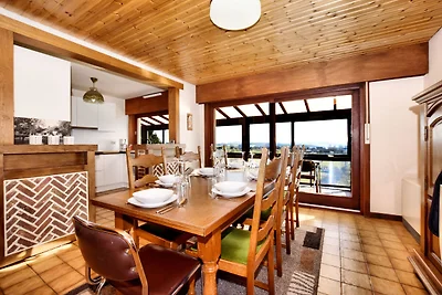 Ferienhaus in Nadrin mit privater Terrasse