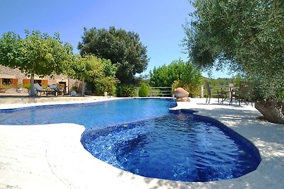 Lovely Holiday Home in Alcúdia with bubble ba...