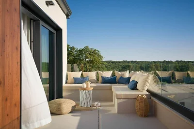 Luxusvilla mit beheiztem Infinity-Pool und...