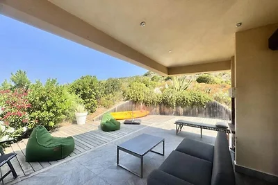 Villa in Tizzano mit Meerblick