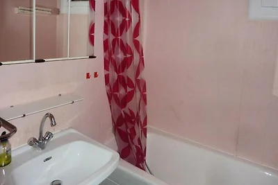 Appartement in Prébois met Boszicht