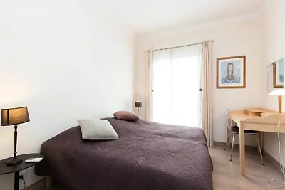 3-Zimmer-Wohnung im Stadtzentrum, in der Nähe...