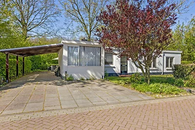 Angenehmes Ferienhaus mit Garten