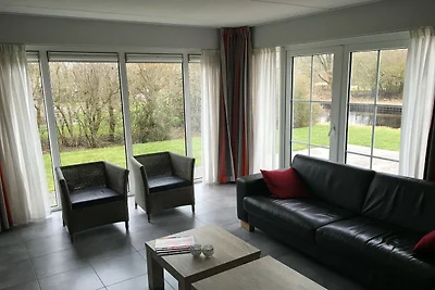 Bungalow sul lungomare con molo privato