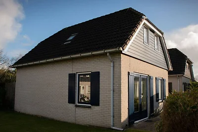 Holiday house in Ouddorp with 3 bedrooms
