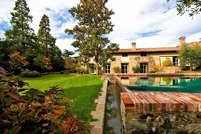 Villa in Pian di Sco met zwembad