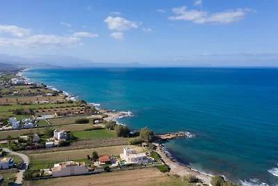 Villa in Sfakaki mit Pool & Strandnähe