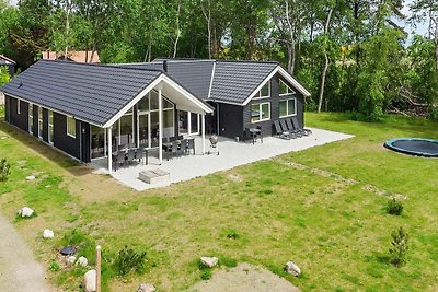 18 Personen Ferienhaus in Væggerløse