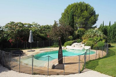 Luxuriöse Villa mit Garten und Pool, Lambesc-...