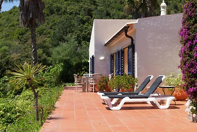 Elegante villa a Monchique con piscina...