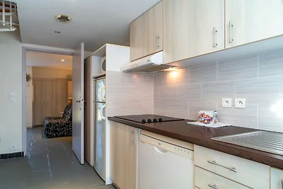 Ferienwohnung an der Küste mit beheiztem Pool