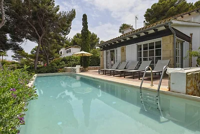 Villa di lusso con piscina e vista sul mare