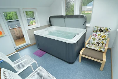 Gerהumiges Chalet in Jalhay mit Whirlpool