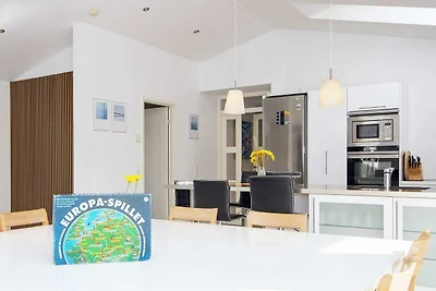 14 Personen Ferienhaus in Grenaa-By Traum