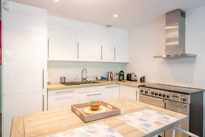 Charming Apartment with pool 2BR/4P -...