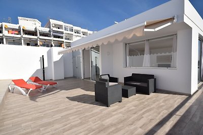 Moderne Wohnung in Solana mit Terrasse