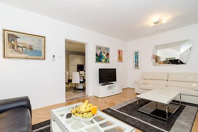 Apartment Iva 31 - Two-Bedroom Apartment with...