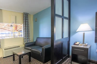 Knoxville, TN | Kingsize-Bett