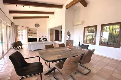 Häuser & Villen für 8 Personen