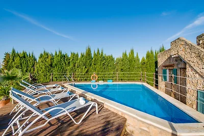 Spacious country house with garden
