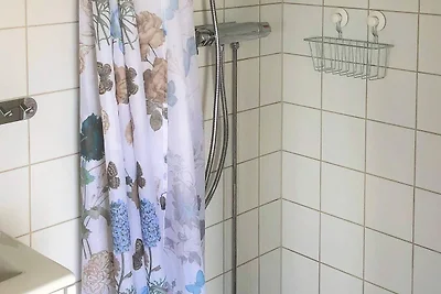 5 Personen Ferienhaus in KUNGSHAMN-By Traum