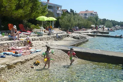 Appartamento a Zara-Kozino con vista mare