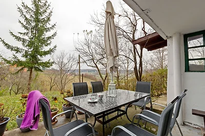 Deliziosa Casa Vacanze con Giardino