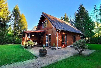Herrliches, freistehendes Holzhaus mit schöne...