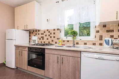 Elegant Brsec Apartments with Sea View - Thre...