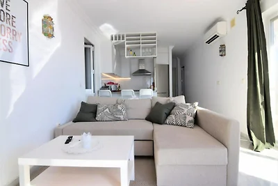 Appartement in Nerja met uitzicht op zee en...