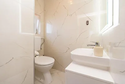 Bračić Premium Apartments with Outdoor Pool a...