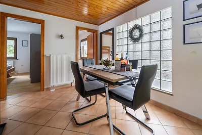 Gemütliches Ferienhaus in Suhl nahe Skilift