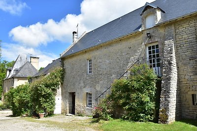 Ferienhaus in Lantheuil mit Garten