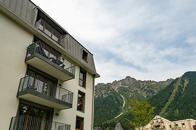 Apartment in Town Centre with Balcony