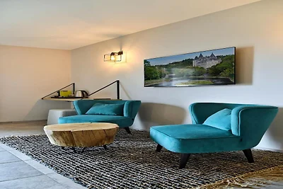 Villa mit Pool und Suiten für 12 Gäste