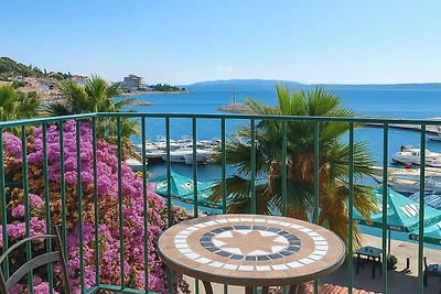 One Bedroom apartment with Balcony and Sea Vi...