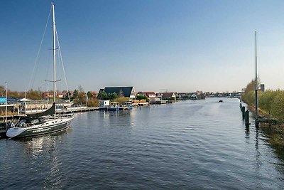 Ferienhaus in Grou in der Nähe des Flusses