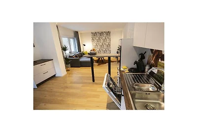 Q-Stall, Apartment 02