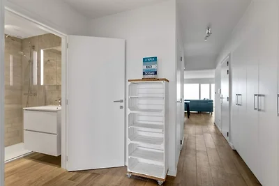 Modernes Apartment mit Meerblickterrasse
