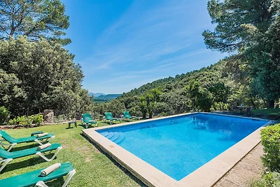 Bergvilla mit großem Pool
