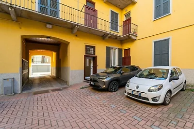 Modern Apartment in Via Carloni