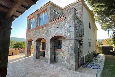 Vrijstaande villa in Catalonië met...