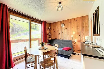 PIACEVOLE MONOLOCALE CON ALCOVA PER 5 PERSONE