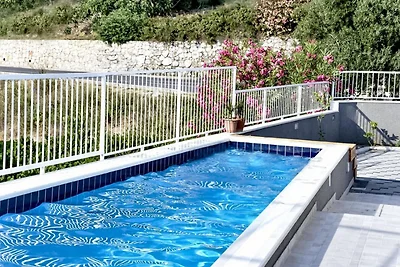 Villa Nika-Five Bedroom Villa with Pool