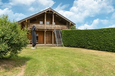 Ruim chalet midden in de natuur in Durbuy