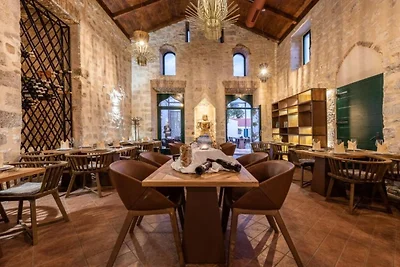 Historic Han Hideaway Deluxe Suite