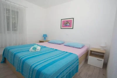 One Bedroom Apartment With Terrace And Sea Vi...