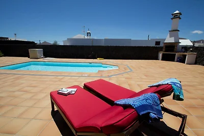 Geräumige Villa in San Bartolomé mit...